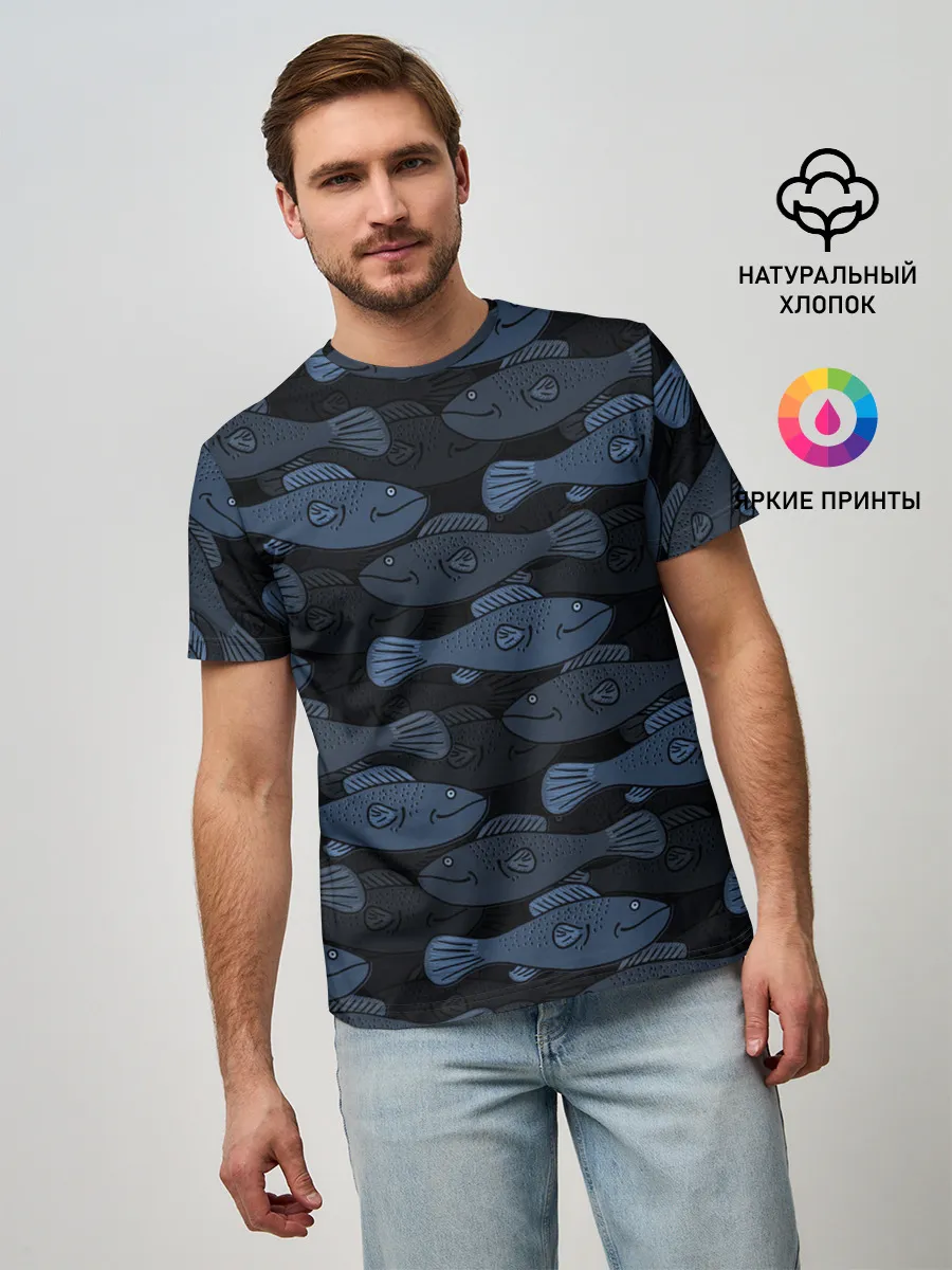 Мужская базовая футболка / Синие рыбы на темном фоне