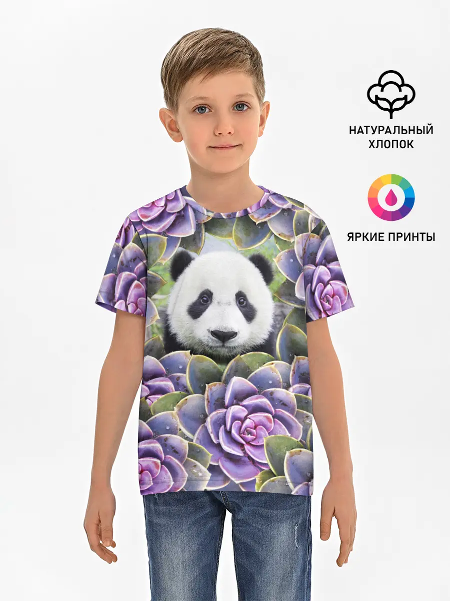 Детская базовая футболка / Панда среди цветов