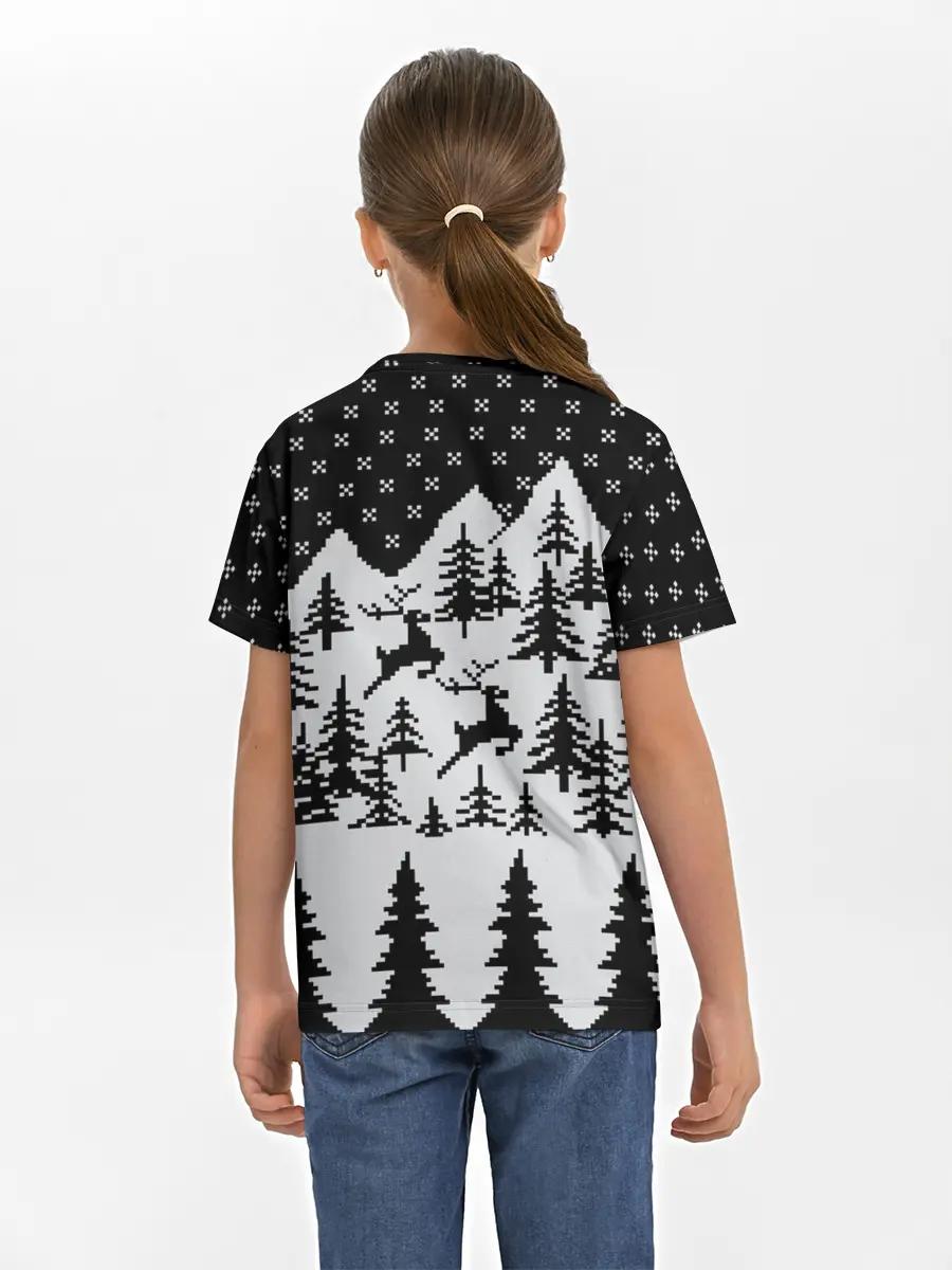 Детская базовая футболка / Северные Олени в Горах