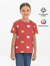 Детская базовая футболка / Сердечки на красном паттерн