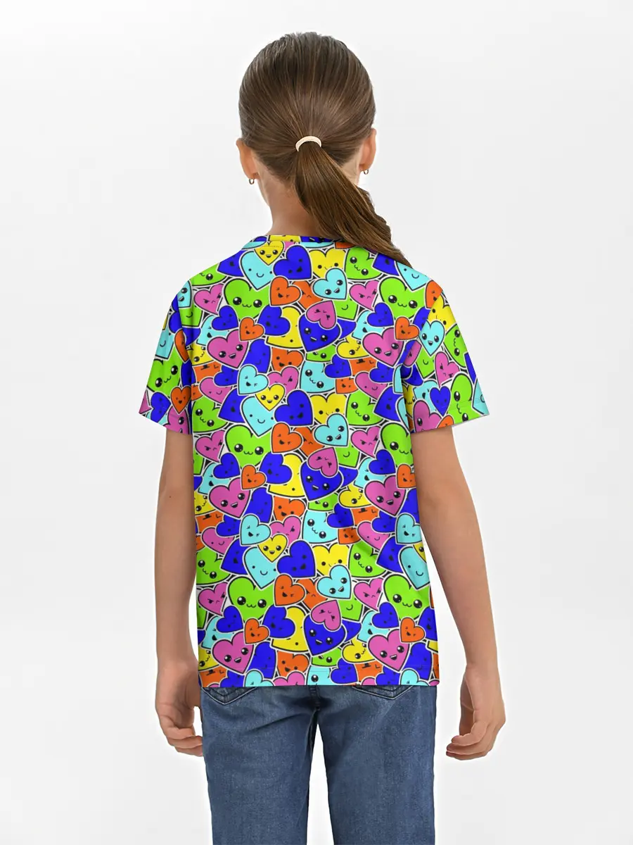 Детская базовая футболка / Сердечки