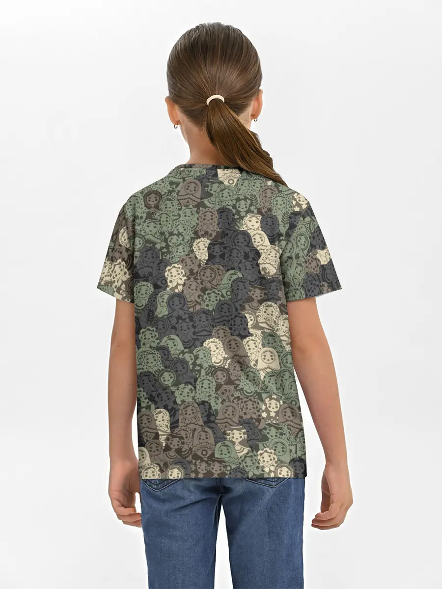 Детская базовая футболка / Камуфляж из матрёшек