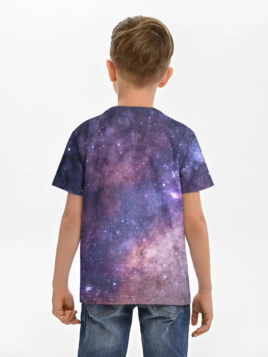 Детская базовая футболка / идущий к реке