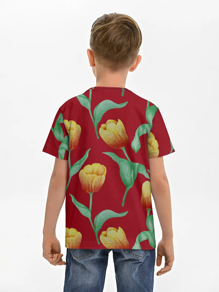 Детская базовая футболка / Тюльпаны на красном фоне