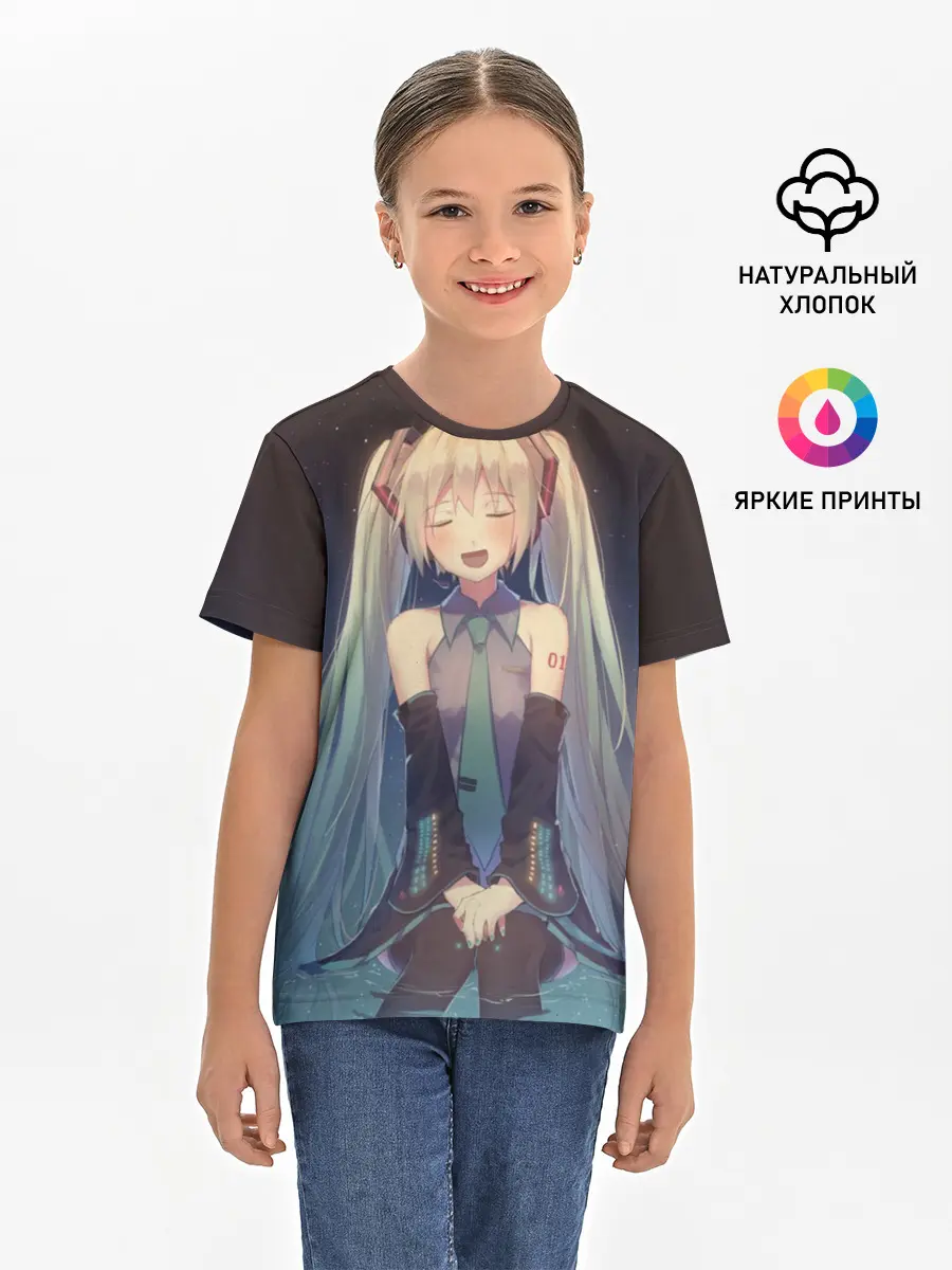 Детская базовая футболка / Хатсуне сидит прикрыв глаза