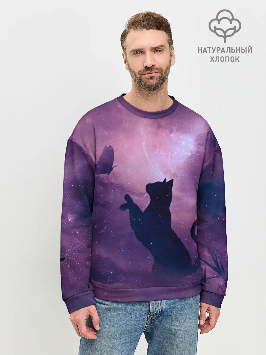 Мужской свитшот базовый / Кошка играет с бабочкой