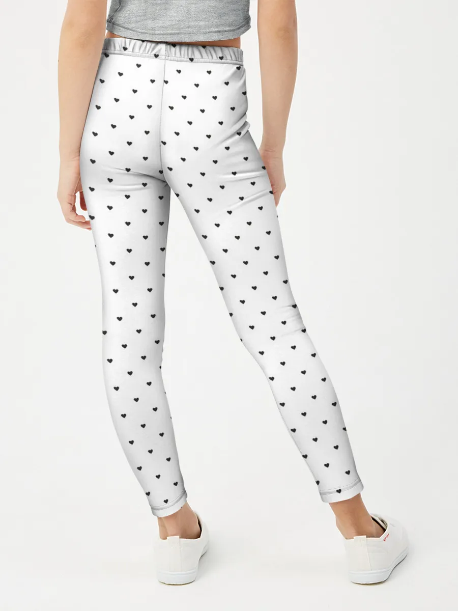 Леггинсы для девочки / Сердечки черные на белом