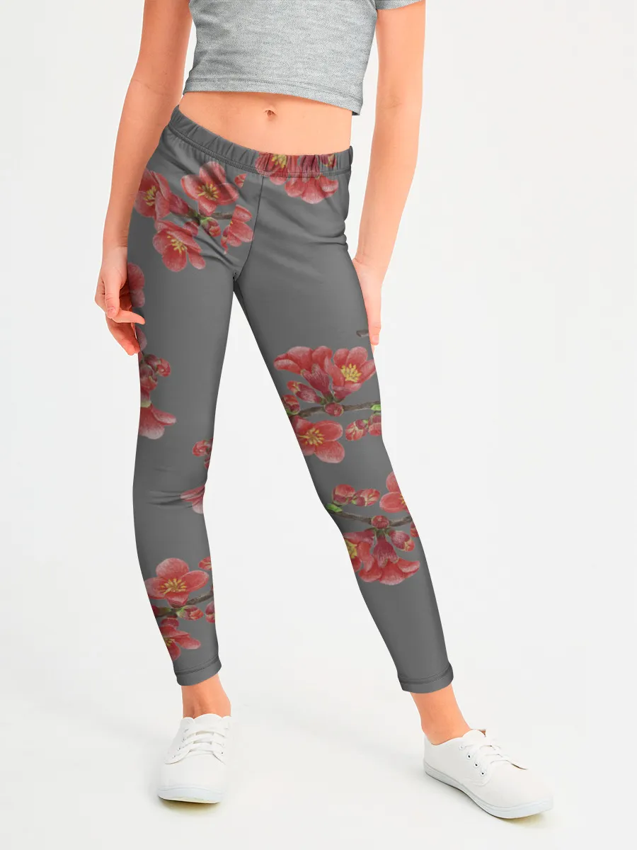Леггинсы для девочки / Цветы айвы на сером фоне