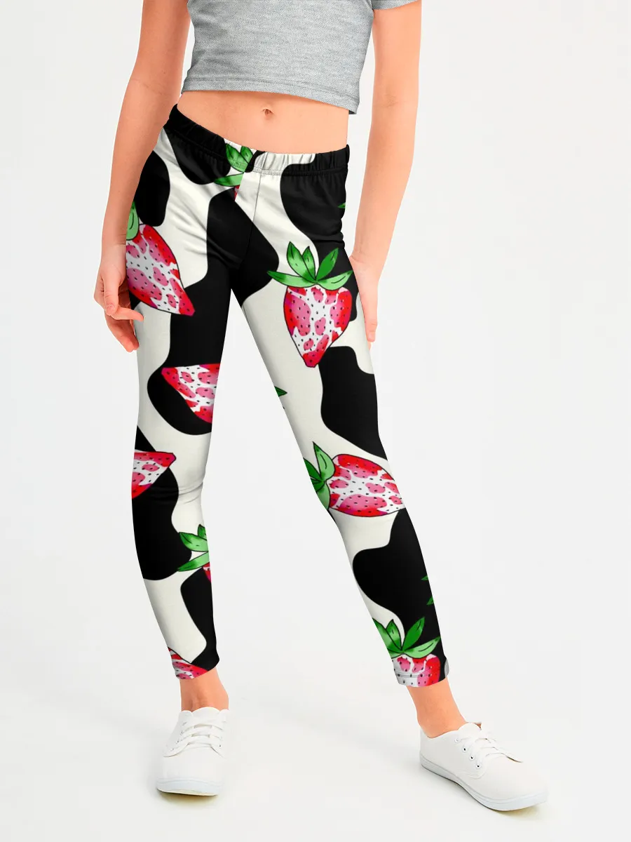 Леггинсы для девочки / Клубника на коровьей шкуре