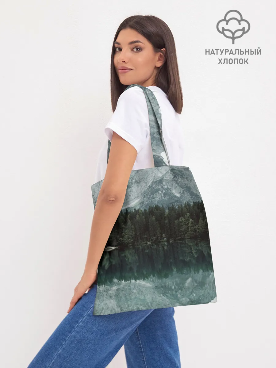 Шоппер база / отражение горы в озере