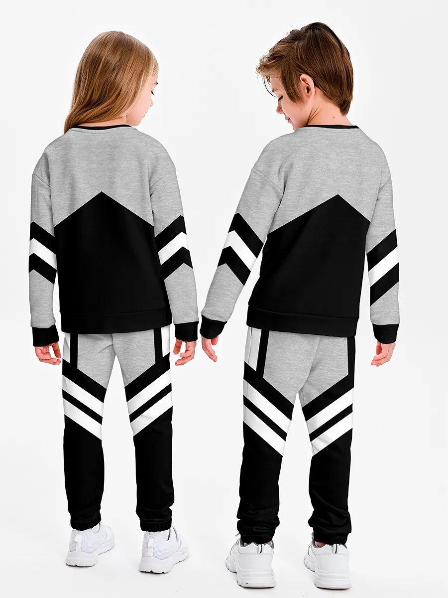 Детский костюм свитшот+штаны / Малыш и Карлсон в полёте