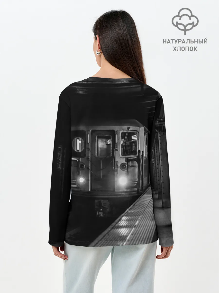 Лонгслив женский. Хлопок / METRO