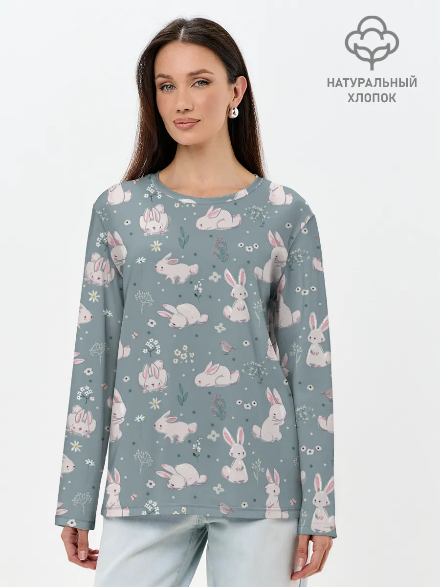Лонгслив женский. Хлопок / Зайцы на лужайке