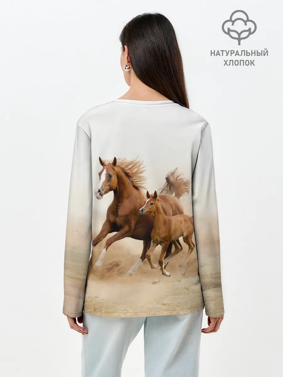 Лонгслив женский. Хлопок / Лошадь с жеребенком