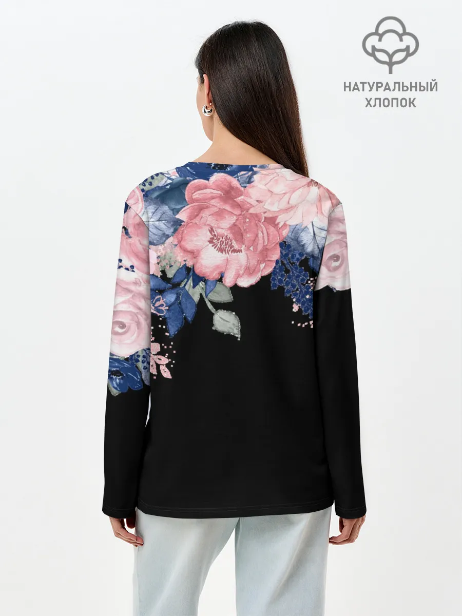 Лонгслив женский. Хлопок / цветы на черном