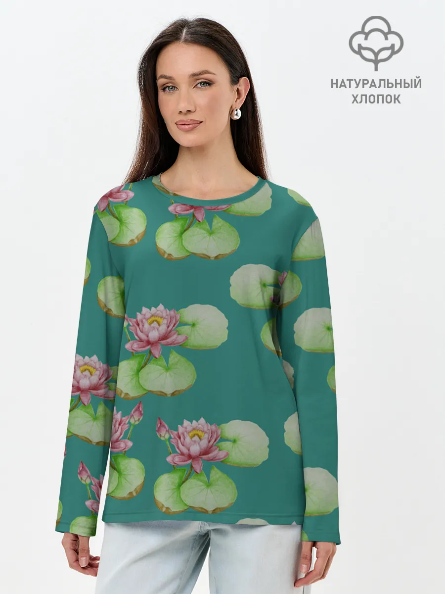Лонгслив женский. Хлопок / Лотосы на темно бирюзовом фоне