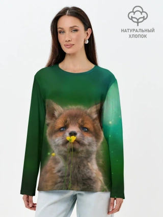 Лонгслив женский. Хлопок / Лисенок нюхает цветок