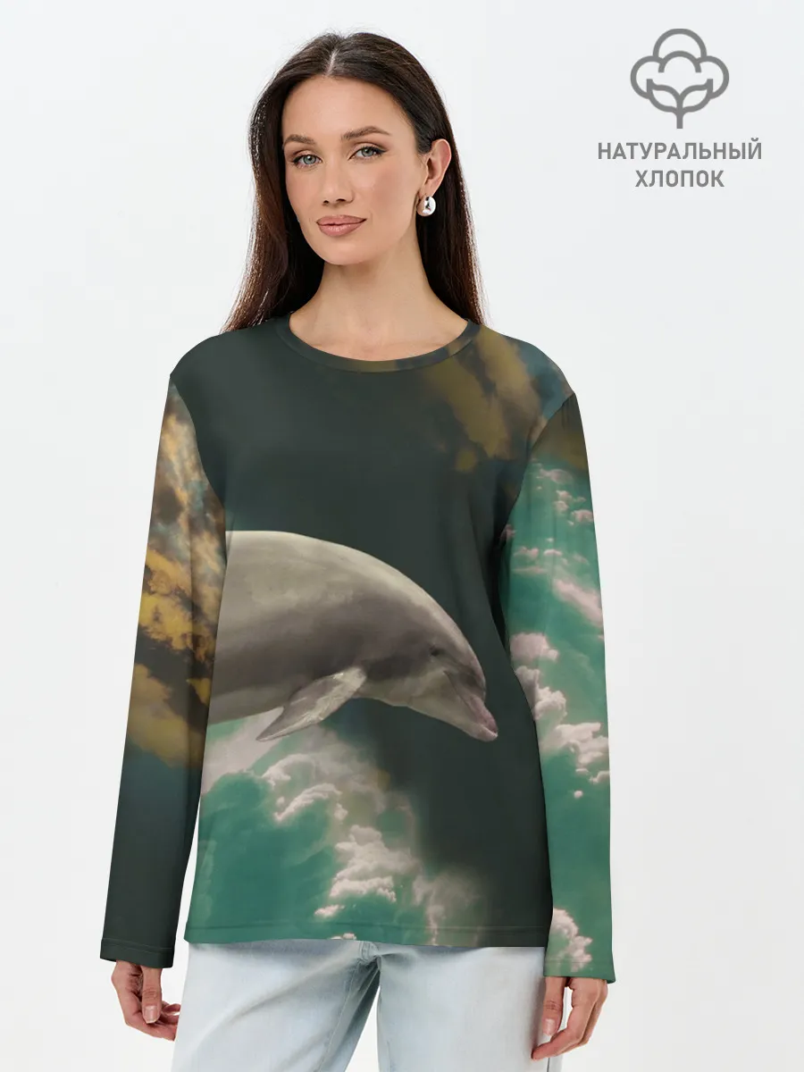 Лонгслив женский. Хлопок / Дельфин в облаках